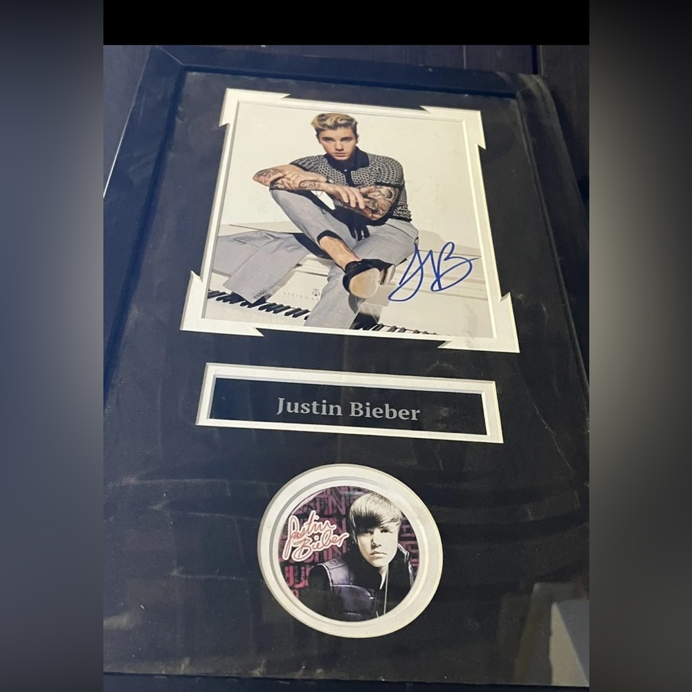 Justin Bieber Signed Cover Photo Framed Autograph Steiner With COA
